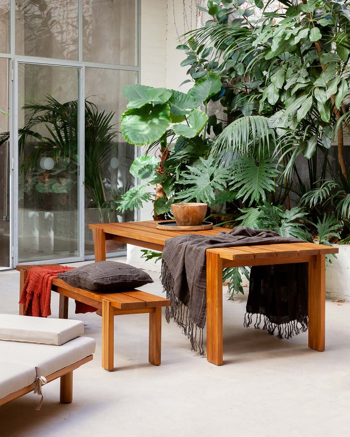 Buy MEDAN outdoor table | Dareels Design