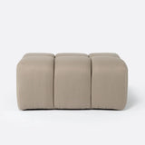 Pouf d'extérieur CHOPIN en oléfine recyclée 89 x 69 x 42 cm en couleur naturelle