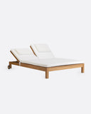 Tumbona de exterior GENESIS de madera de teca 201 x 139 x 27 cm con colchón blanco