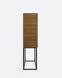 Vitrina TAMAN de madera de teca reciclada y hierro 110 x 45 x 170 cm en color natural