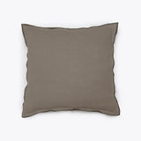 Housse de coussin KAURA en lin 50 x 50 cm en taupe