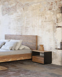 Mesita de noche GEOX de madera de teca reciclada y hierro 50 x 37 x 40 cm
