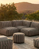 Puf de exterior CACCINI Ø 50 cm x 45 cm de altura en color natural y verde oscuro (Sahara)
