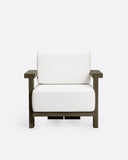Sofá de exterior PANJANG 1 plaza de madera de teca 88 x 83 x 81 cm en acabado envejecido y tapicería blanca