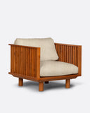 Sofá de exterior TOPRAK 1 plaza en teca natural y olefina, 84 x 82 x 77 cm, con tapizado color marfil (Ivory)