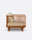 Sofá de exterior TOPRAK 1 plaza en teca natural y olefina, 84 x 82 x 77 cm, con tapizado color marfil (Ivory)